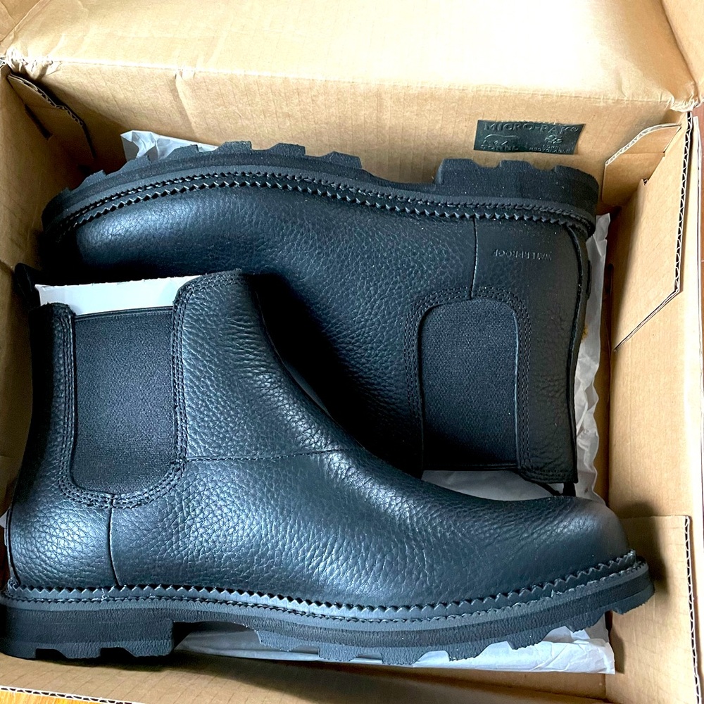 NWT Sorel waterproof black madson chelsea boots 9